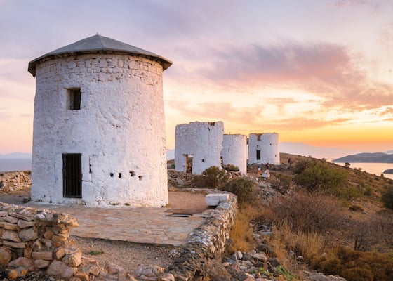 IMG-DEST-BODRUM-TURKEY-Panorama-of-windmills-overlooking-Bodrum-225997983-UNCROPPED