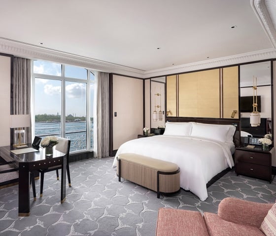 thepeninsulaistanbul_bedroom_560x480