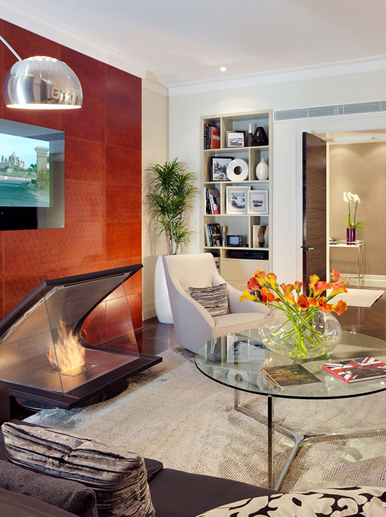 68231747-MC-London-Taj51-560x750-0823